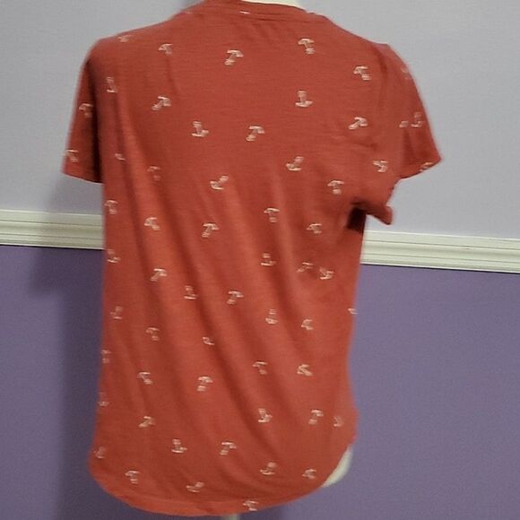 Old Navy Everywear Rusty Anchors Beachy Nautical Short Sleeve Tee - Picture 5 of 8